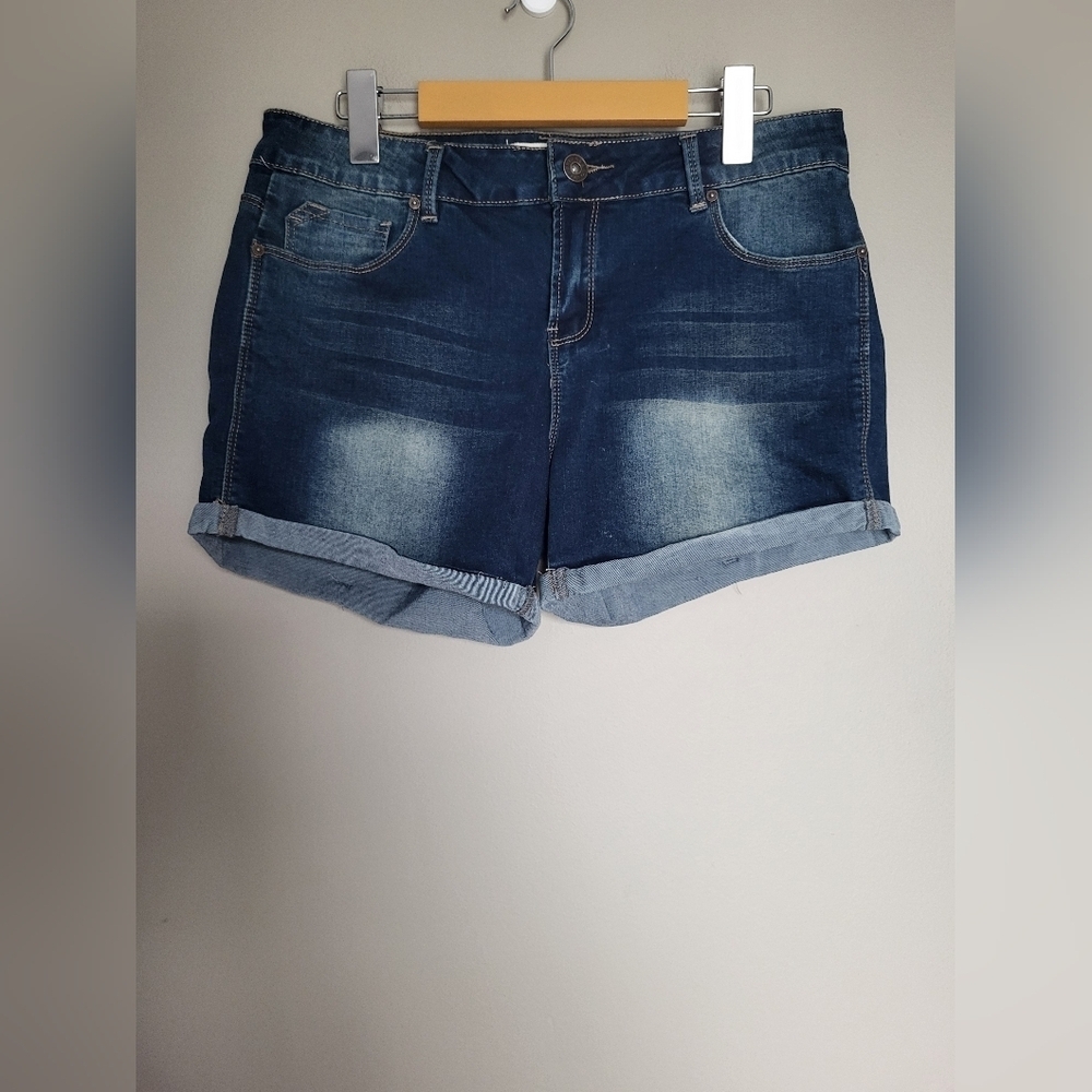 CLEARANCE  Ardene Dark Blue Jean Shorts, Size 13 (30)